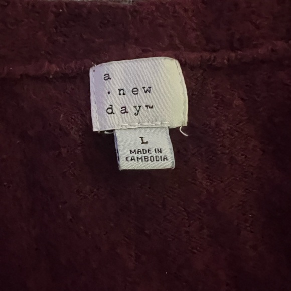 A New Day Cardigan Size L - Picture 2 of 3